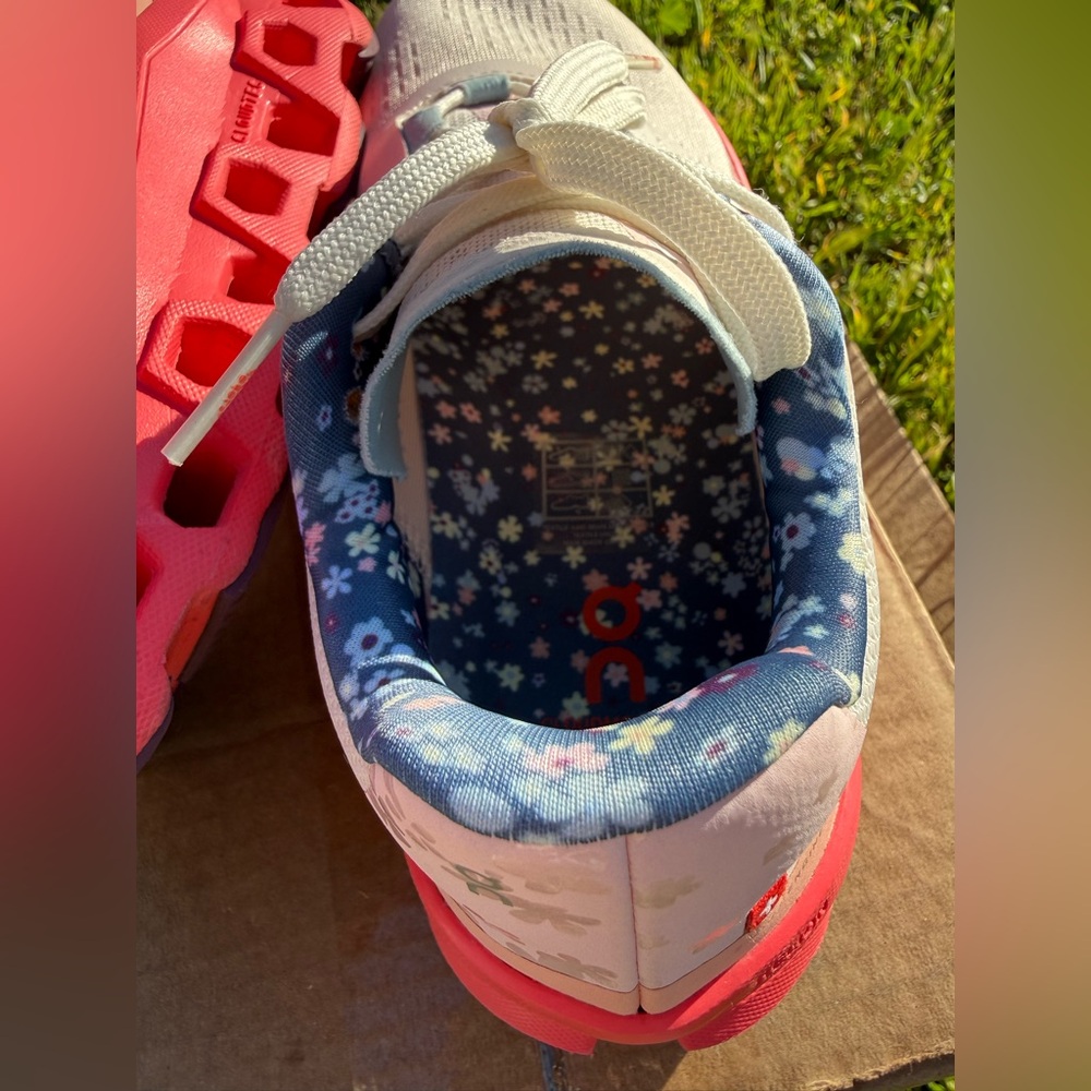 FP Movement x On Cloudmonster Sneakers - Picture 14 of 14